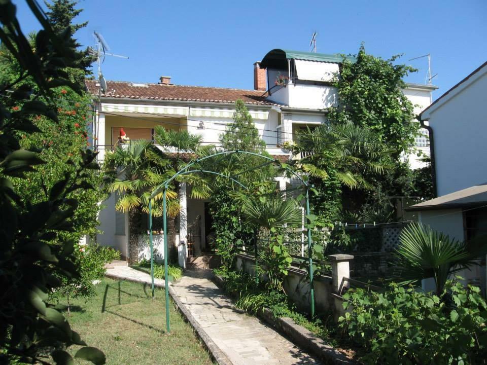 Apartment Jozefina Пореч Екстериор снимка